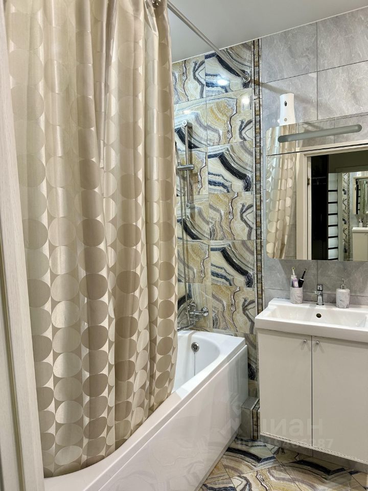 Продажа 1-комн квартиры на вторичном рынке улица Парфеновская, 11к1