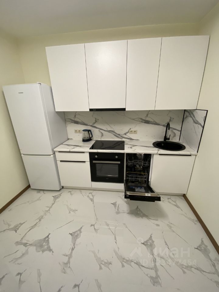 Аренда 1-комн квартиры на вторичном рынке с. Домодедово, улица Современников, 10