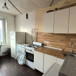 Продажа 2-комн квартиры на вторичном рынке Верхняя улица,  д. 18