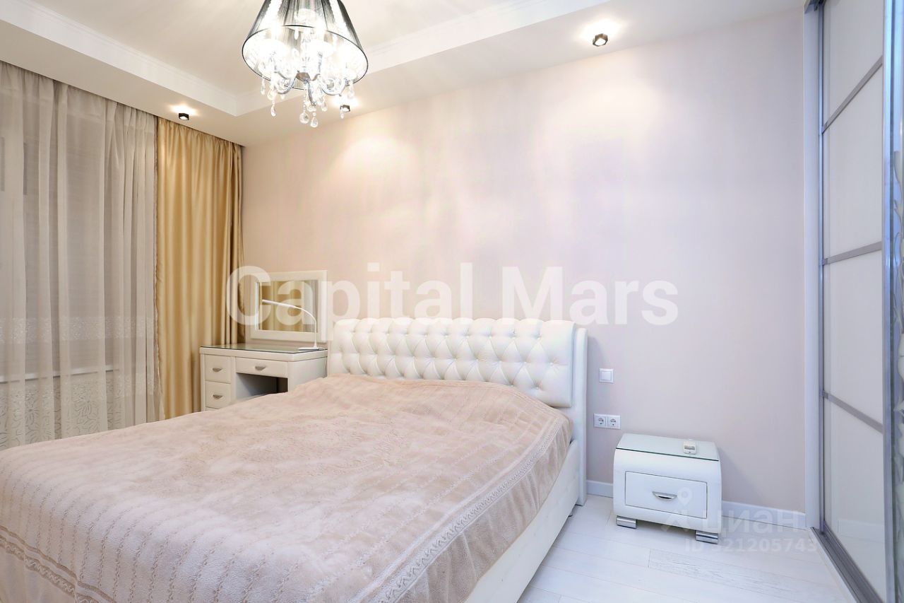 Аренда 4-комн квартиры на вторичном рынке Уланский переулок, 11А