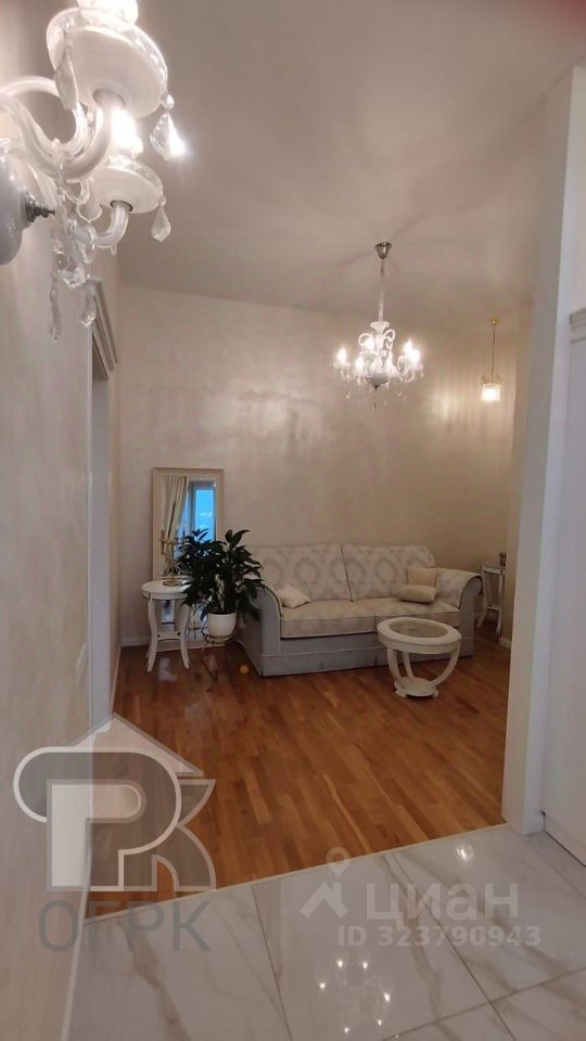 Продажа 2-комн квартиры на вторичном рынке Новогорск мкр, улица Заречная, 3к3