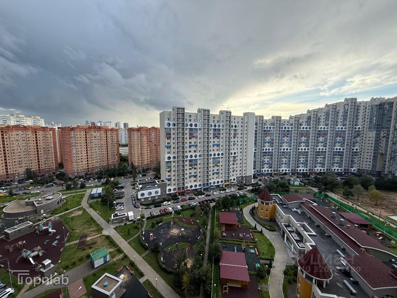 Продажа 2-комн квартиры на вторичном рынке Красногорск, бульвар Красногорский, 23к1