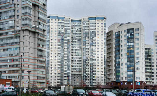 Продажа 1-комн квартиры на вторичном рынке улица Оптиков,  д. 45 к2