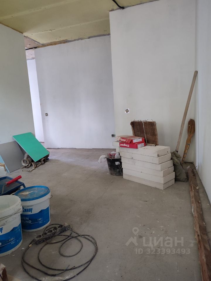 Продажа 2-комн квартиры на вторичном рынке Жуковский, улица Амет-хан Султана, 1