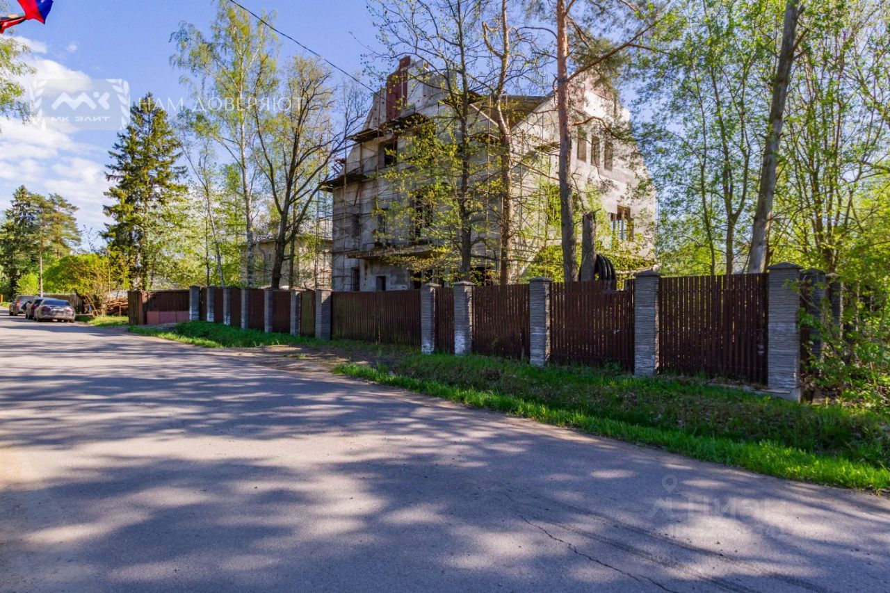 Продажа земли пос. Лисий Нос, Раздельный проспект, 13