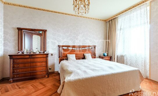 Продажа 6-комн квартиры на вторичном рынке Оболенский пер,  д. 9,  к. 8