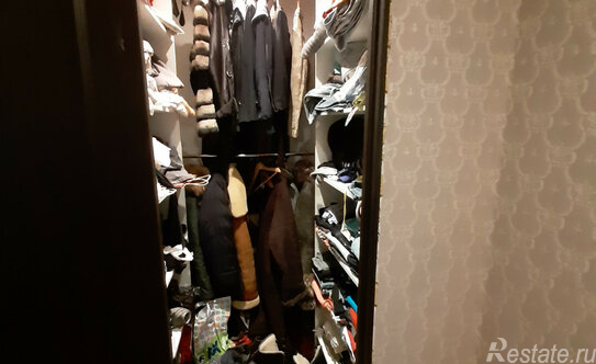 Продажа 2-комн квартиры на вторичном рынке Гатчина, ул Генерала Кныша,  д. 1