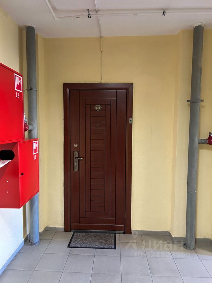 Продажа 3-комн квартиры на вторичном рынке Фермское шоссе, 32