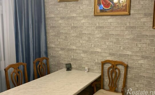 Продажа 4-комн квартиры на вторичном рынке ул Ивана Сусанина,  д. 10