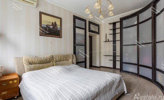 Продажа 4-комн квартиры на вторичном рынке ул Земляной Вал,  д. 25