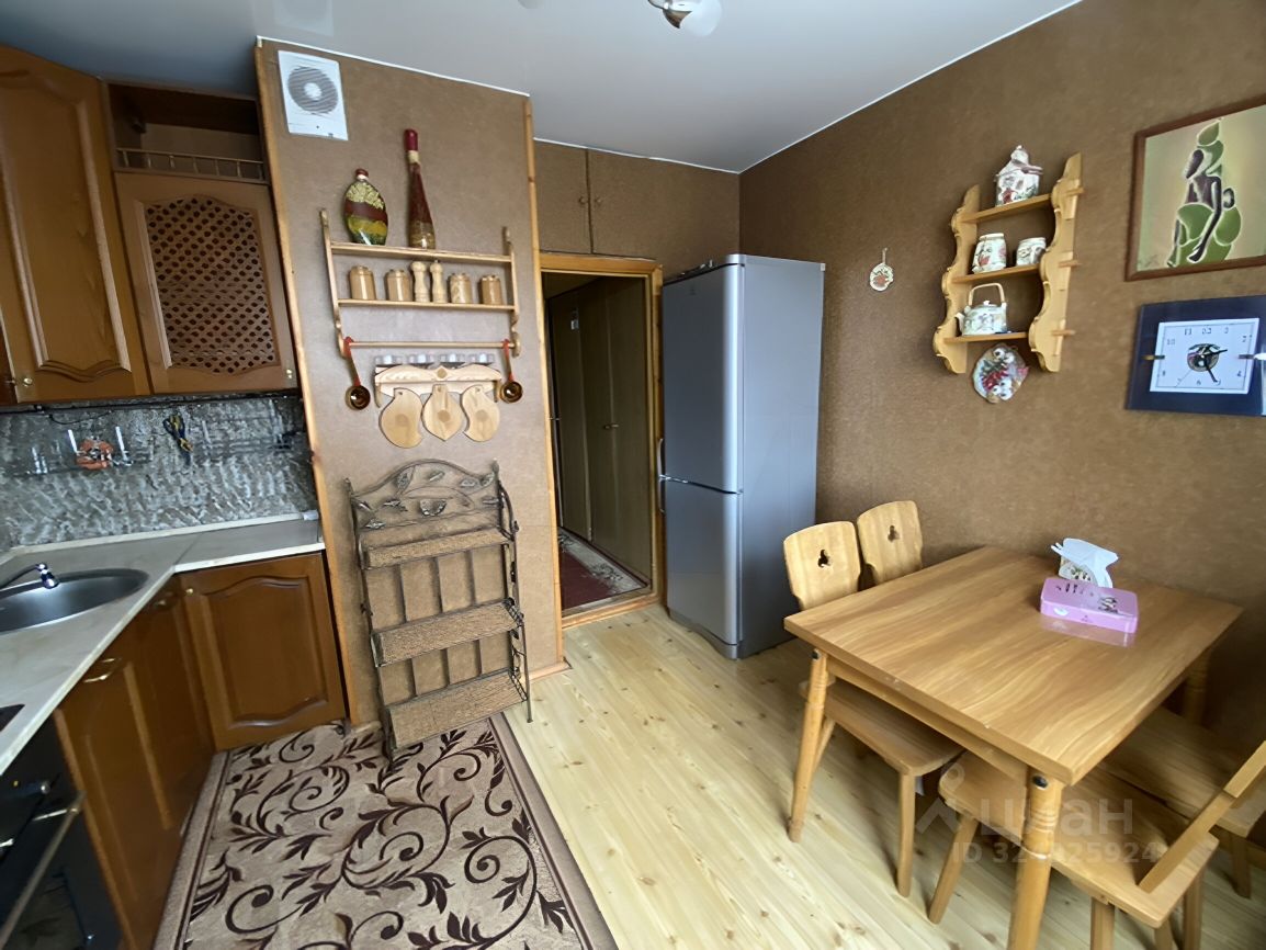 Продажа 3-комн квартиры на вторичном рынке Привольная улица, 9к2