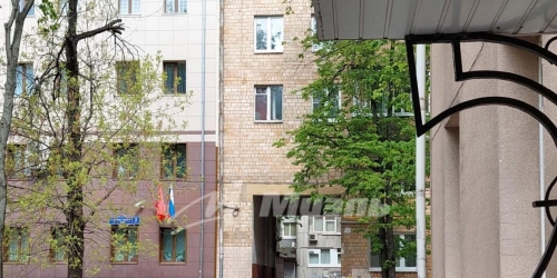 3-комн квартира улица Гашека,  д. 9