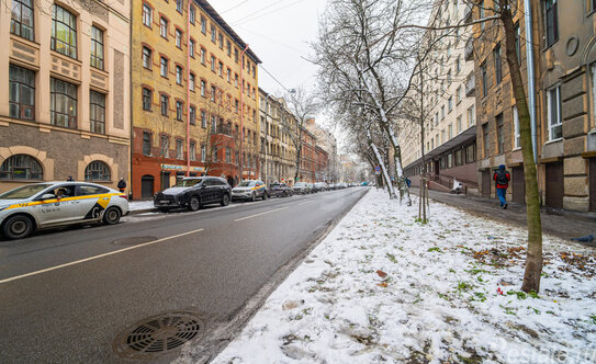 Продажа 2-комн квартиры на вторичном рынке 14-я линия,  д. 37