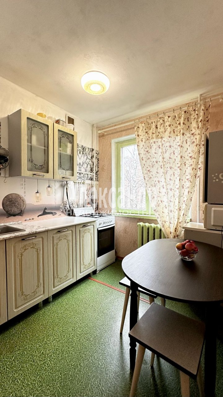 Продажа 2-комн квартиры на вторичном рынке Всеволожск г., Ленинградская ул. ,  д. 15,  к. 1