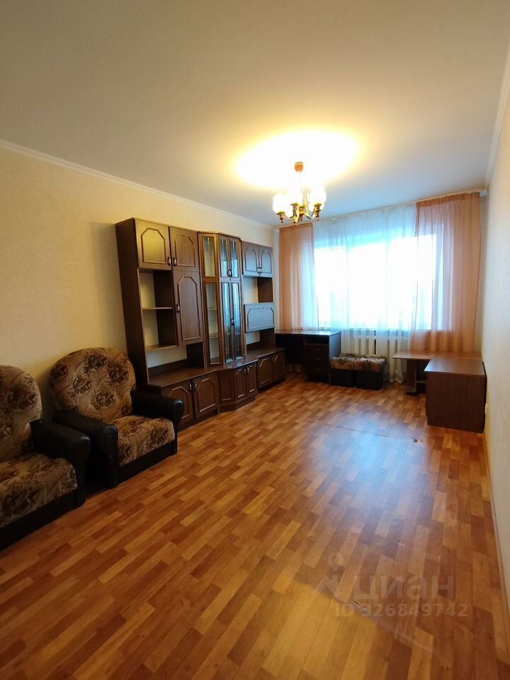 Продажа 2-комн квартиры на вторичном рынке Кириши, проспект Героев, 29