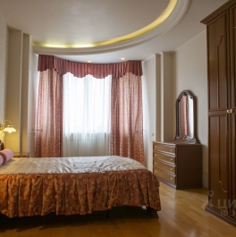 Аренда 4-комн квартиры на вторичном рынке Вересаева ул,  д. 13