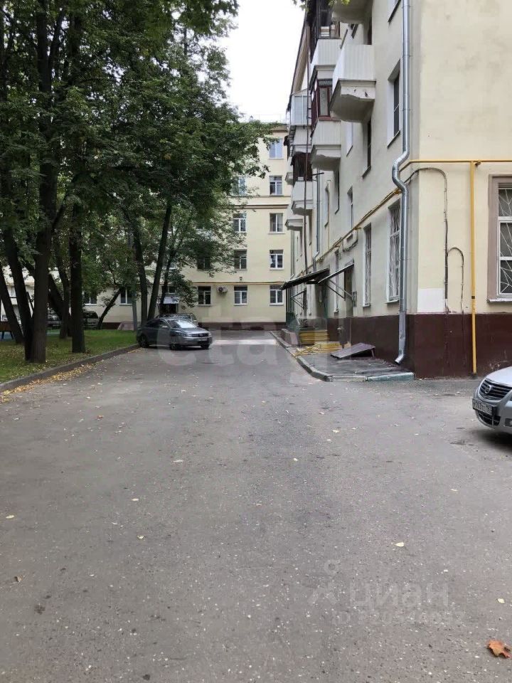 Продажа 1-комн квартиры на вторичном рынке улица Маршала Неделина, 30К1