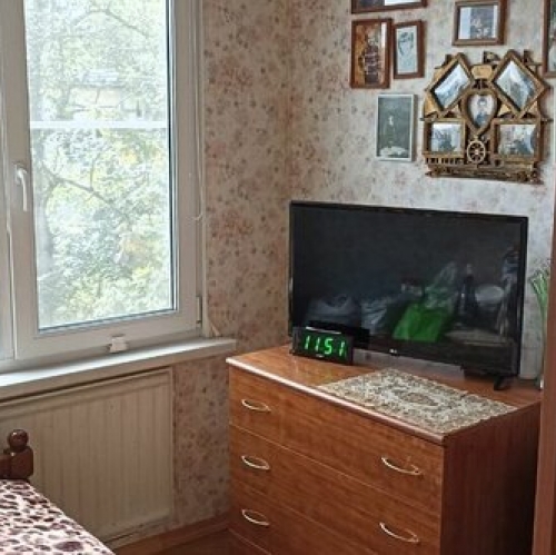 4-комн квартира Ветеранов пр-кт,  д. 67,  к. 4