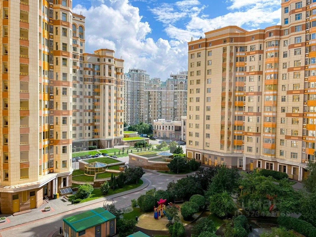 Продажа 5-комн квартиры на вторичном рынке Ломоносовский проспект, 25к2