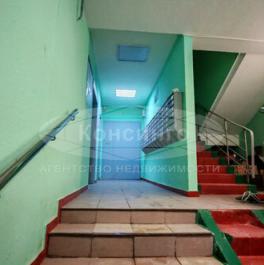 Продажа 2-комн квартиры на вторичном рынке улица Дыбенко