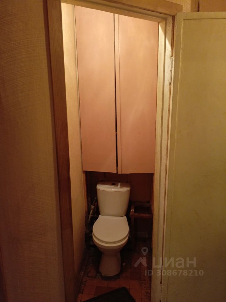 Продажа 3-комн квартиры на вторичном рынке Гатчина, улица Киргетова, 14