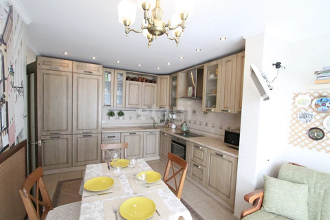 2-комн квартира Апрелевка, Цветочная аллея,  д. 9