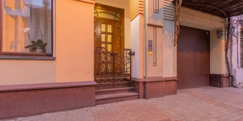 2-комн квартира Староконюшенный переулок,  д. 45