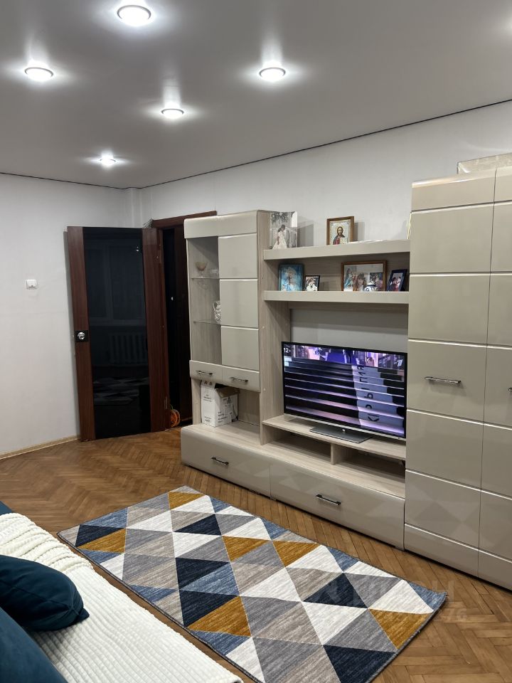 Продажа 2-комн квартиры на вторичном рынке улица Шелгунова, 33