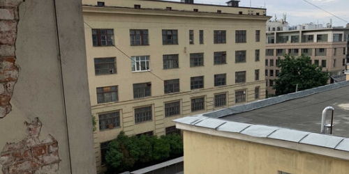 4-комн квартира пр-кт Малый П.С.,  д. 1б