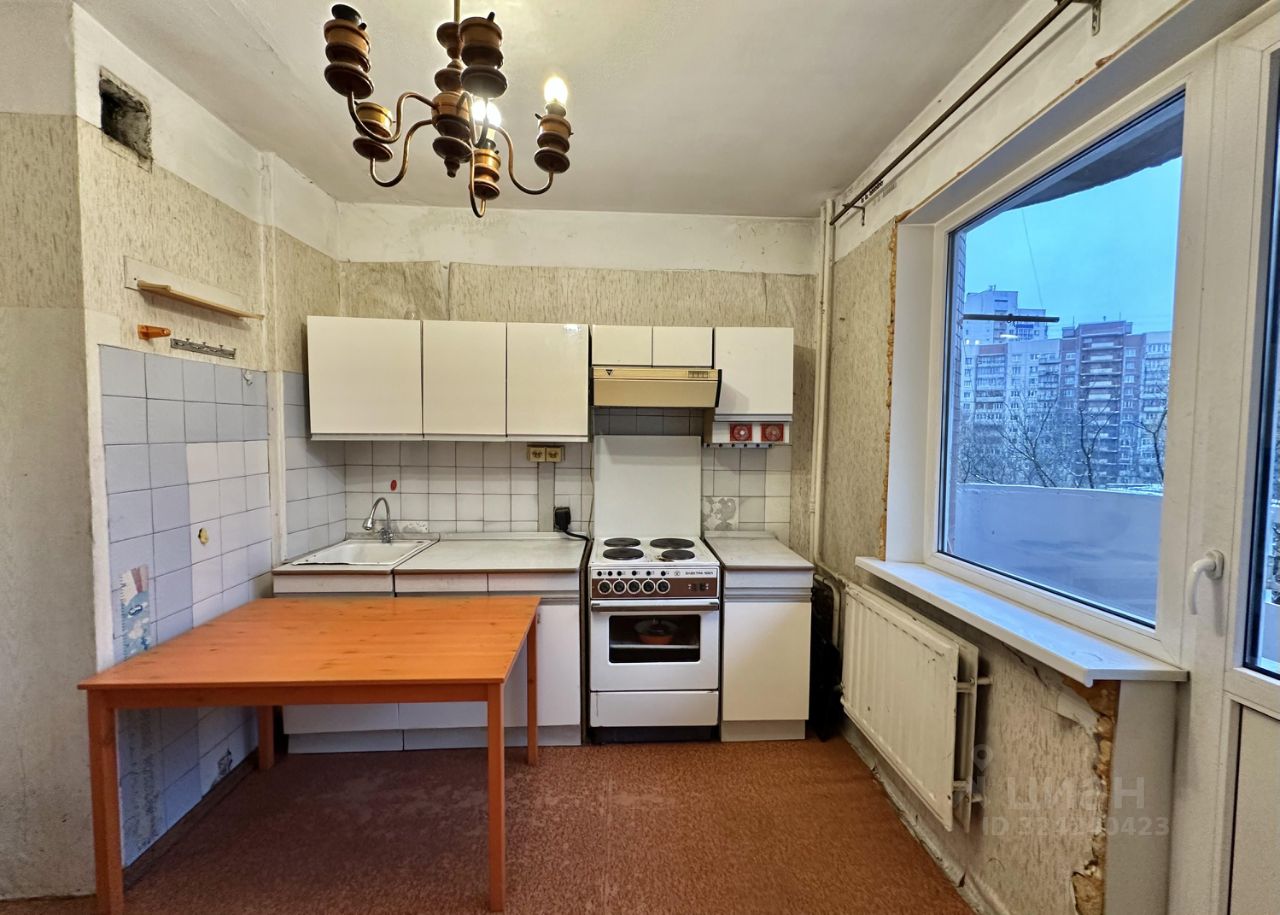 Продажа 1-комн квартиры на вторичном рынке Ленская улица, 9К2