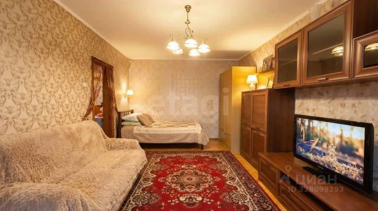 Продажа 1-комн квартиры на вторичном рынке Осенний бульвар, 18К2