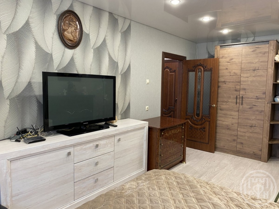 Продажа 1-комн квартиры на вторичном рынке Петергоф г., Бобыльская дор.,  д. 63