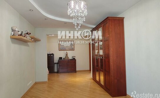 Продажа 3-комн квартиры на вторичном рынке ул Онежская,  д. 13,  к. 1