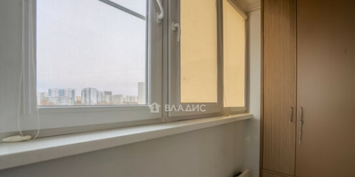 3-комн квартира ул Богданова,  д. 42