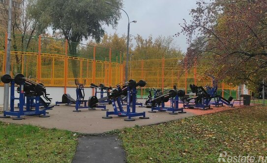 Продажа 2-комн квартиры на вторичном рынке Очаковское шоссе,  д. 4 к2