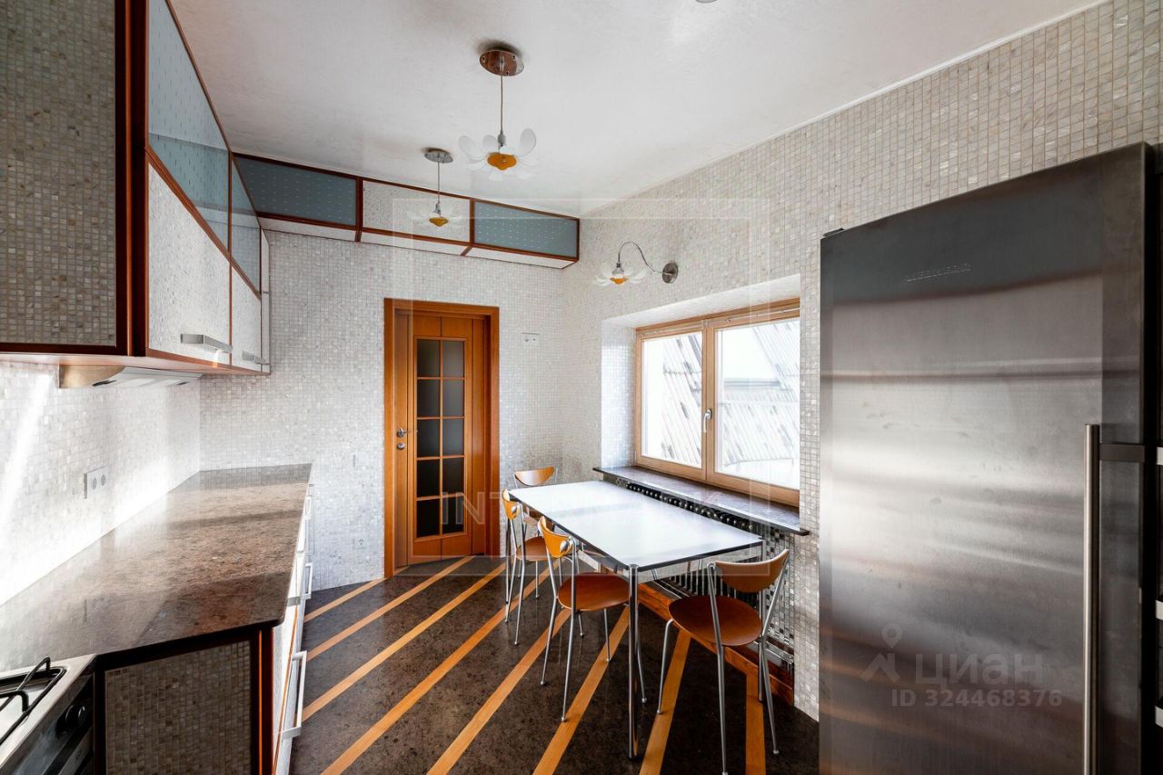 Аренда 5-комн квартиры на вторичном рынке Кривоарбатский переулок, 12