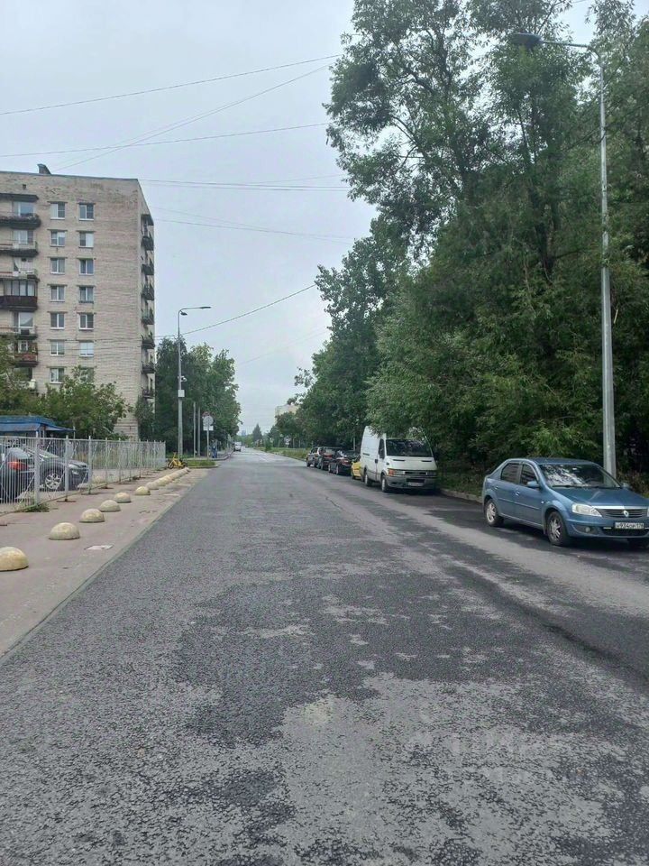 Продажа 2-комн квартиры на вторичном рынке улица Бурцева, 20