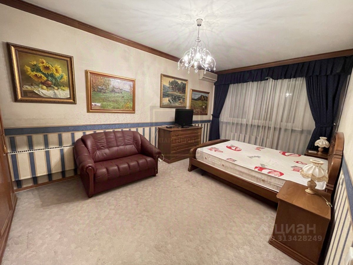 Продажа 4-комн квартиры на вторичном рынке улица Академика Королева, 8К2