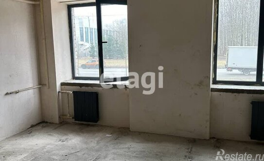 Продажа 3-комн квартиры на вторичном рынке улица Бутлерова,  д. 8