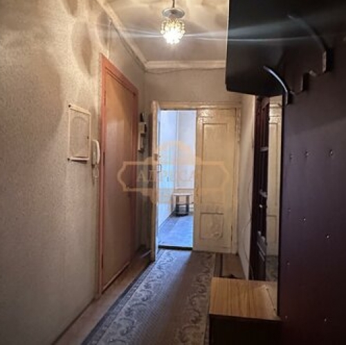 4-комн квартира улица Полярников,  д. 7