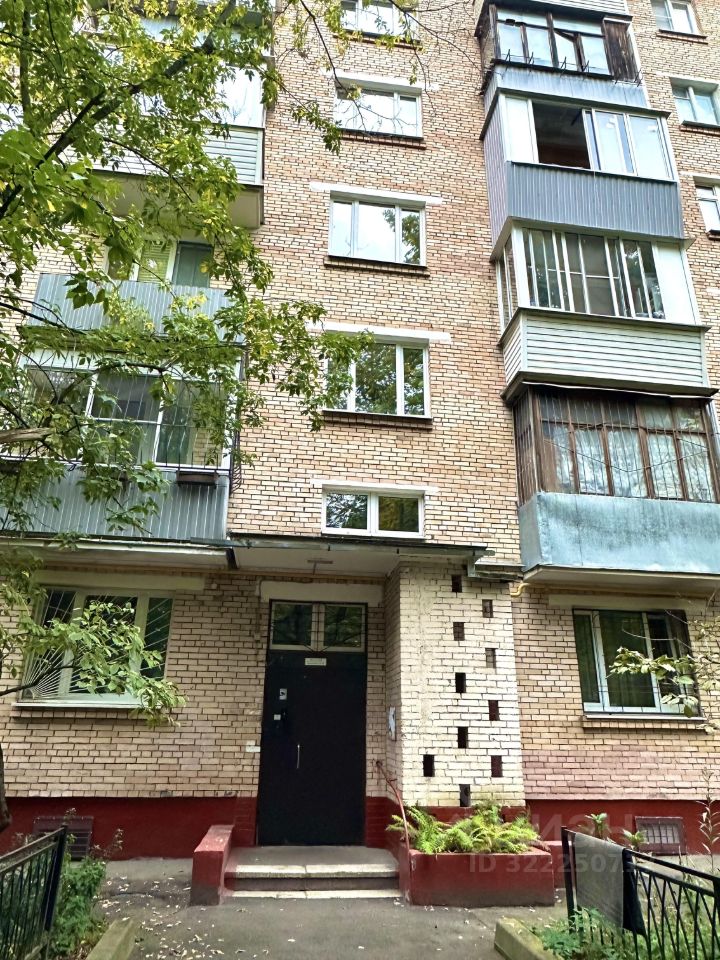 Продажа 2-комн квартиры на вторичном рынке 11-я Парковая улица, 42К1