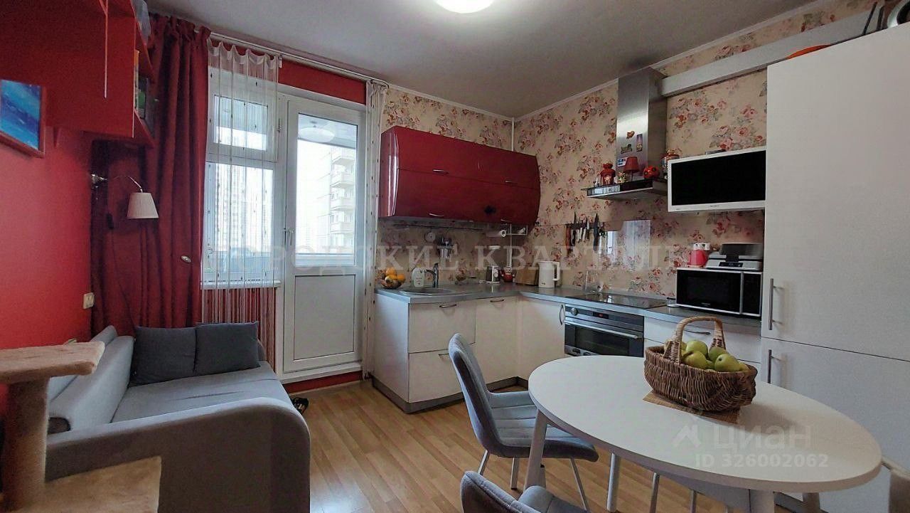 Продажа 2-комн квартиры на вторичном рынке Химки, Молодежная улица, 70