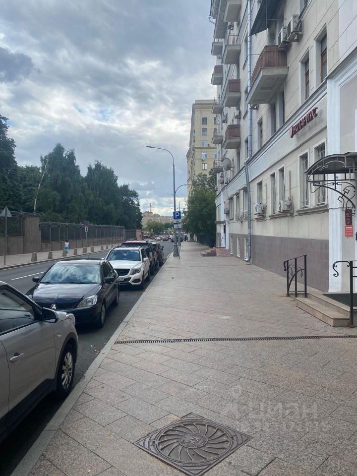 Аренда 3-комн квартиры на вторичном рынке Рочдельская улица, 11/5