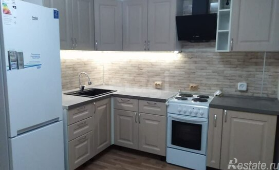 Продажа 2-комн квартиры на вторичном рынке Новоколомяжский пр-кт,  д. 12,  к. 1