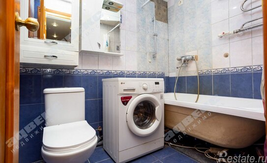 Продажа 2-комн квартиры на вторичном рынке улица Федосеенко,  д. 25