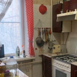 Продажа 4-комн квартиры на вторичном рынке улица Черняховского,  д. 6