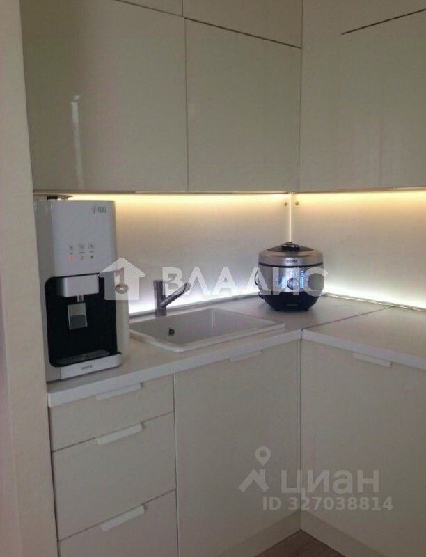 Продажа 2-комн квартиры на вторичном рынке Нагорная улица, 17К2