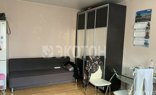 Продажа 3-комн квартиры на вторичном рынке улица Пограничника Гарькавого,  д. 10 к1