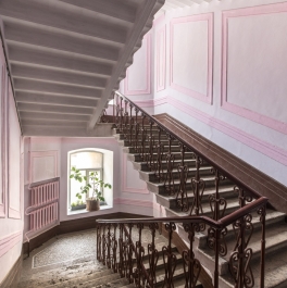 Продажа 1-комн квартиры на вторичном рынке Большая Московская ул,  д. 5