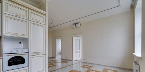 2-комн квартира Искры улица,  д. 1